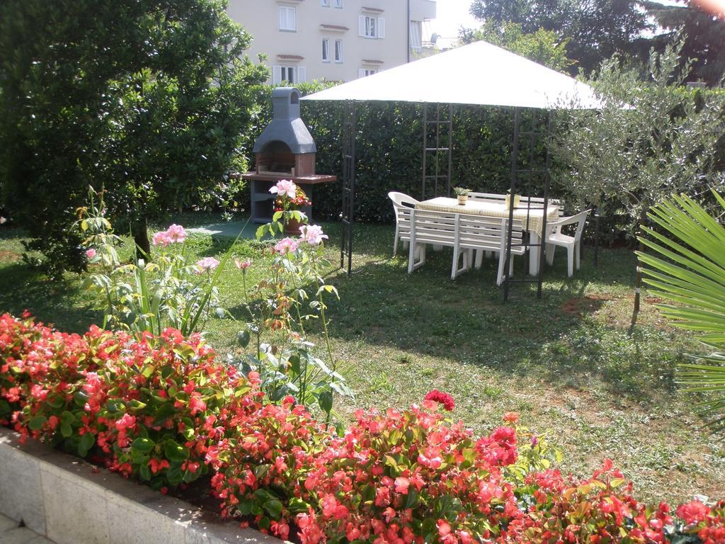 Apartments Barbara Porec Esterno foto