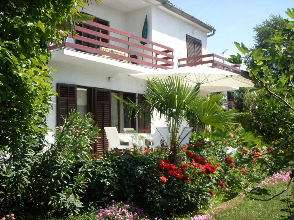 Apartments Barbara Porec Esterno foto