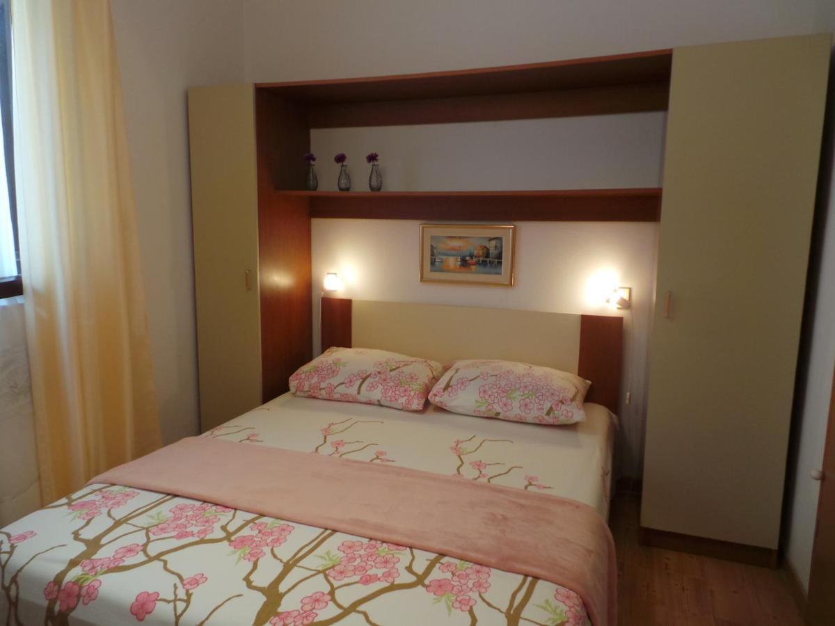 Apartments Barbara Porec Esterno foto