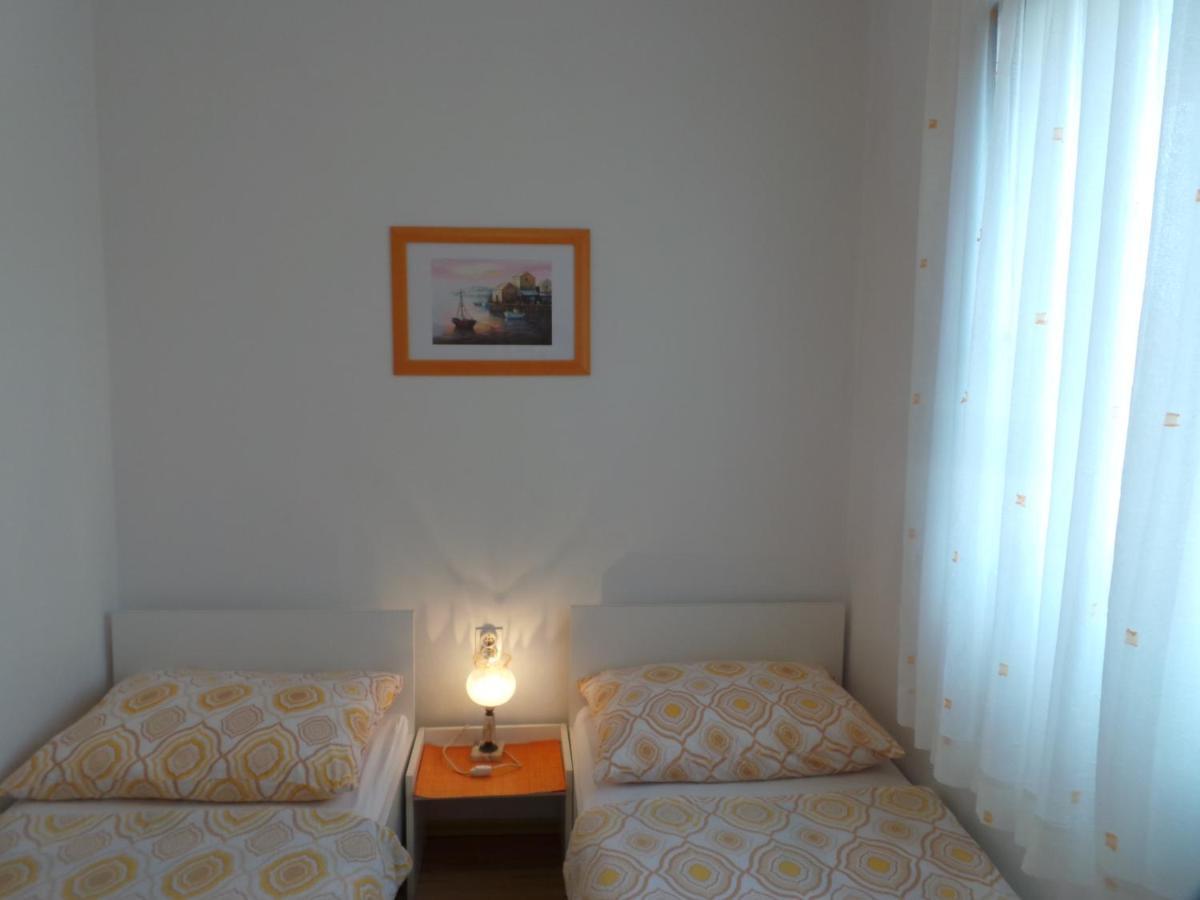 Apartments Barbara Porec Esterno foto